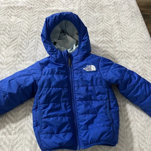 Toddlers 2T The North Face Blue Puffer Jacket - Picture 1 of 7